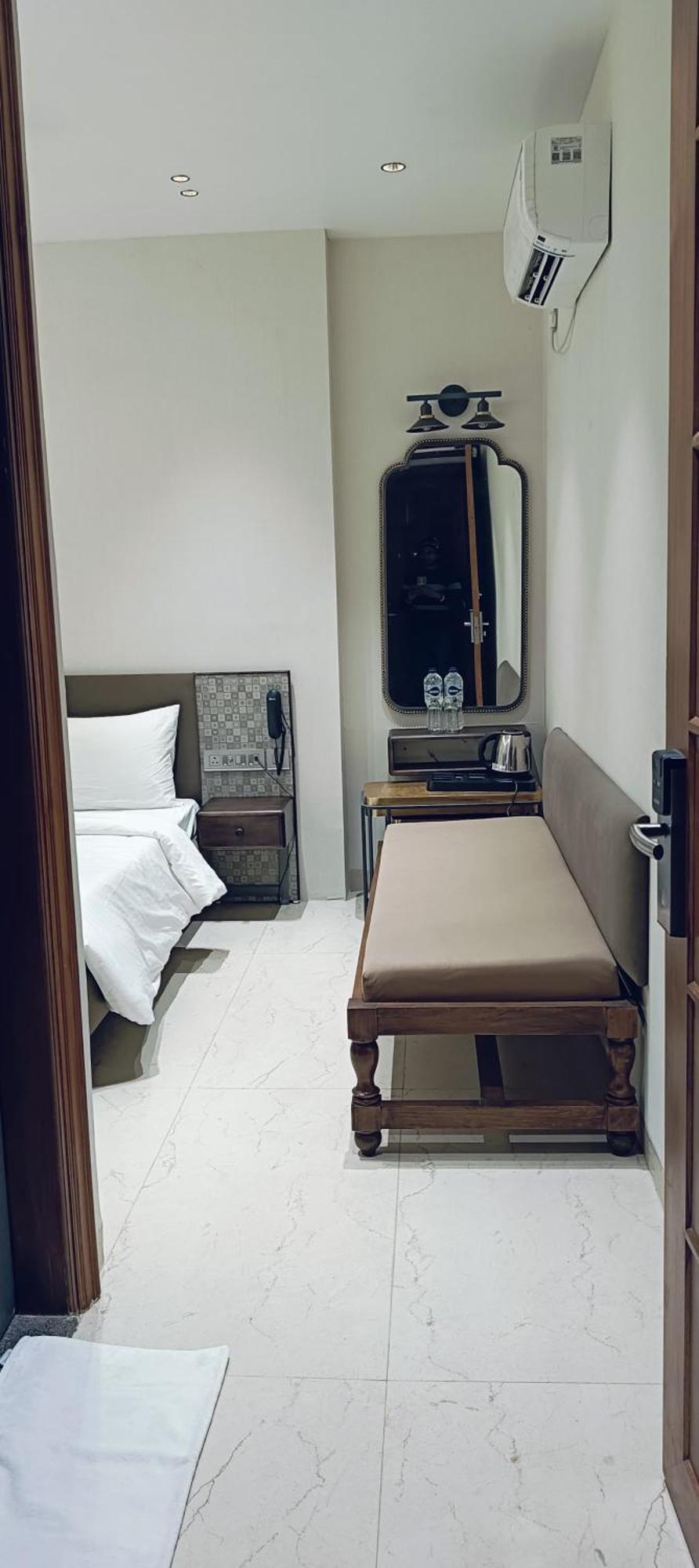 Hotel Hari Om Residency 800 Meters From Ram Mandir Ayodhya Zewnętrze zdjęcie
