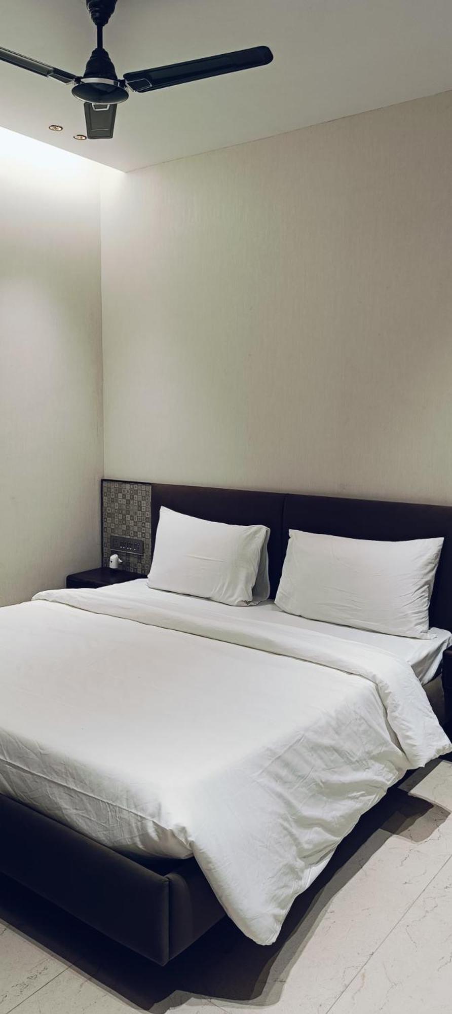 Hotel Hari Om Residency 800 Meters From Ram Mandir Ayodhya Zewnętrze zdjęcie