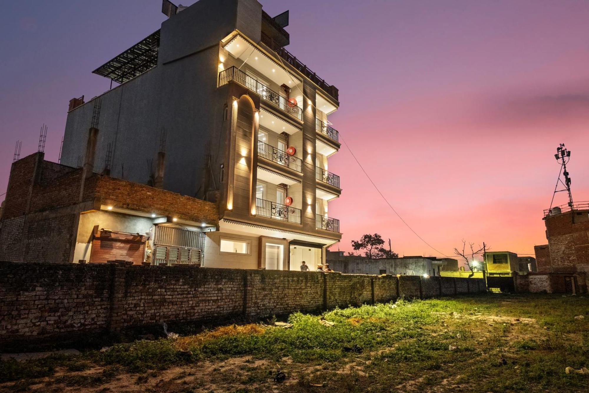 Hotel Hari Om Residency 800 Meters From Ram Mandir Ayodhya Zewnętrze zdjęcie