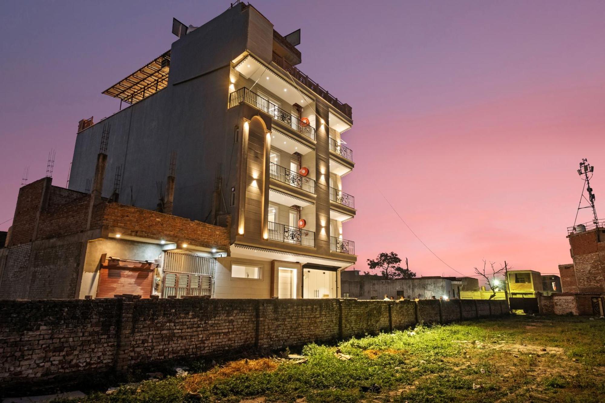 Hotel Hari Om Residency 800 Meters From Ram Mandir Ayodhya Zewnętrze zdjęcie